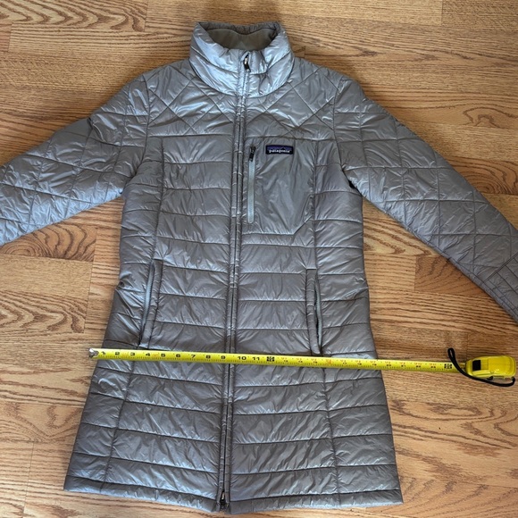 Patagonia Women's Gray Quilted Puffer Jacket Parka - Picture 6 of 7